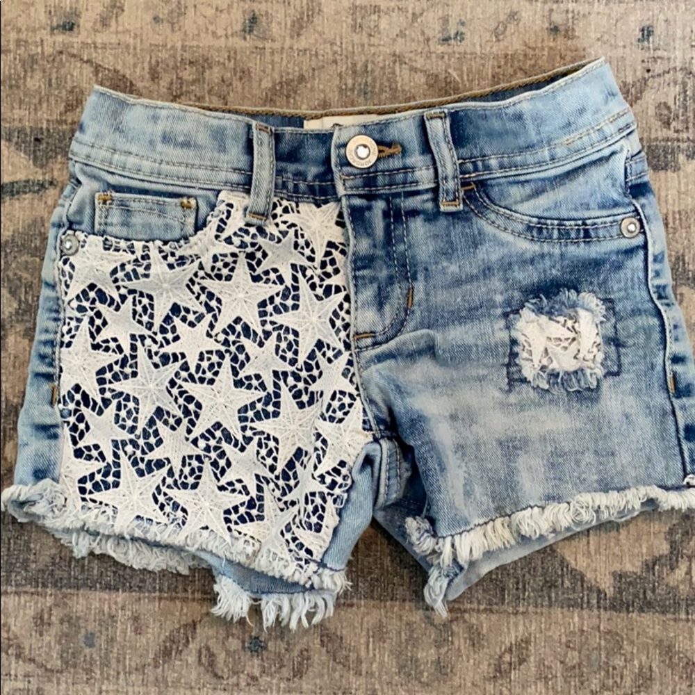 Girls size 5 shorts